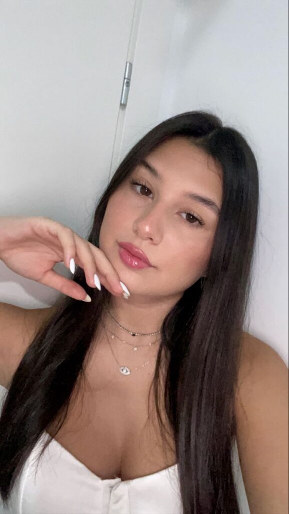 Avcılar Escort: Yeşilkent ve Balık Etli Seçenekler 2 Yeşilkent Escort bölgesinde balık etli escort