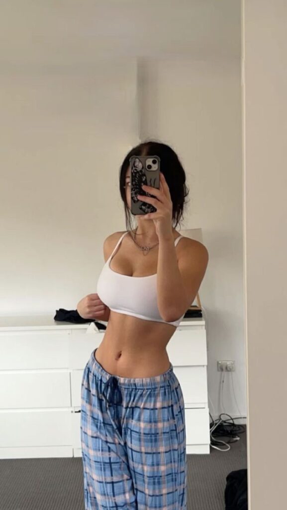 Ümraniye Escort Parseller ve Avrupalı Escort Seçenekleri 4 Ümraniye Escort İlanları – Ümraniye Escort Bayan seçeneklerini simgeleyen zarif bir portre